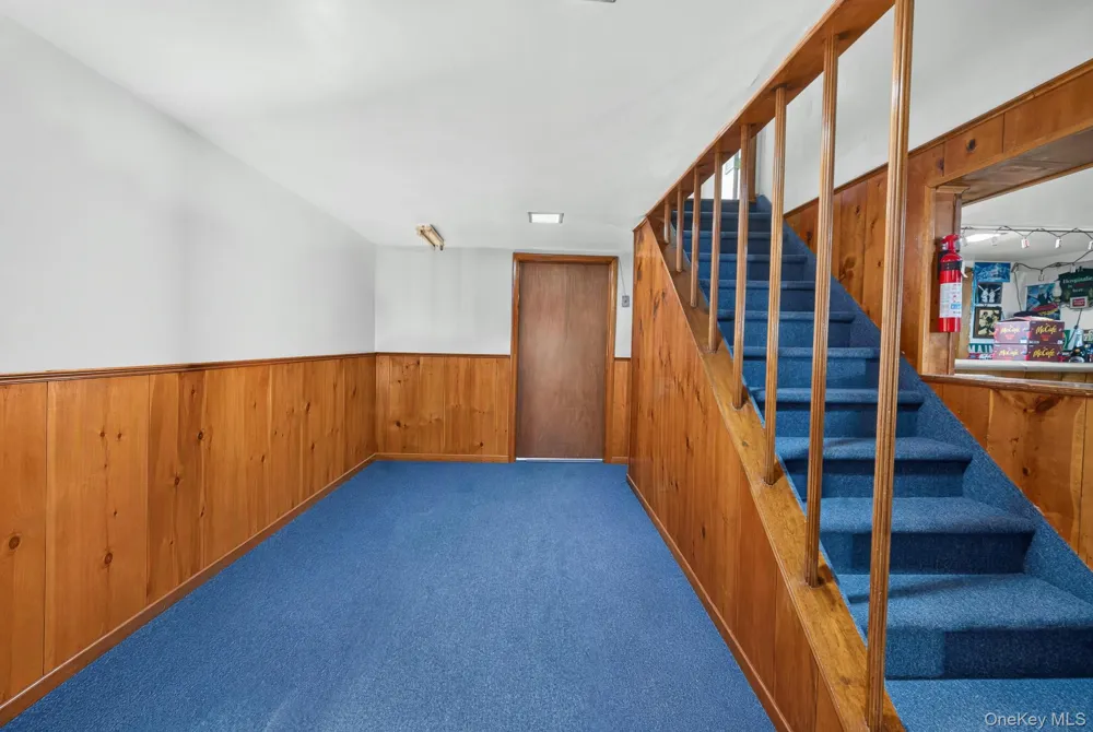 40 Elm Avenue Farmingdale, NY 11735