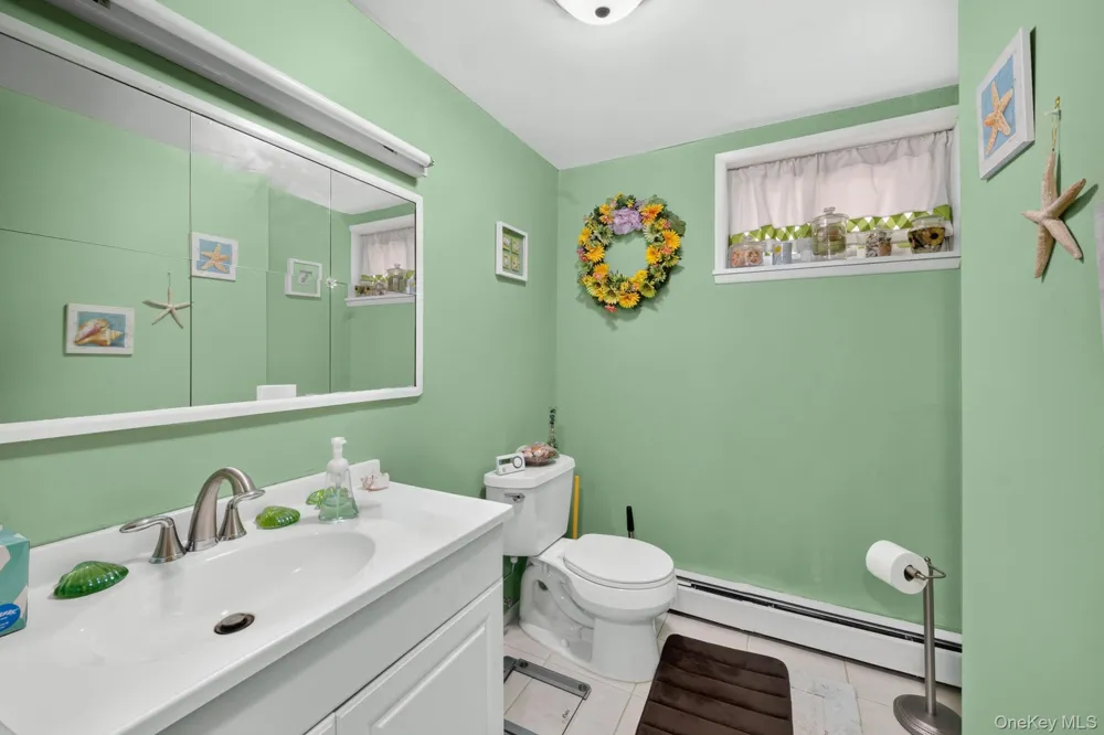 40 Elm Avenue Farmingdale, NY 11735