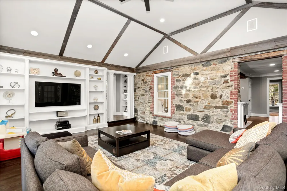 22 Lake Ridge Road Bedford Corners, NY 10549