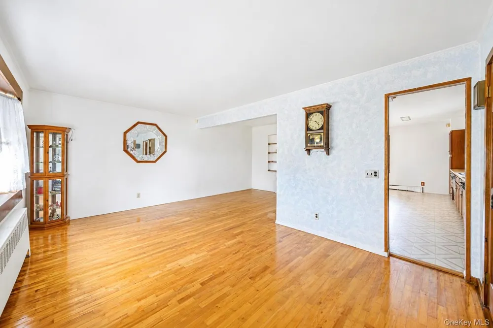1425 Pine Drive Bay Shore, NY 11706