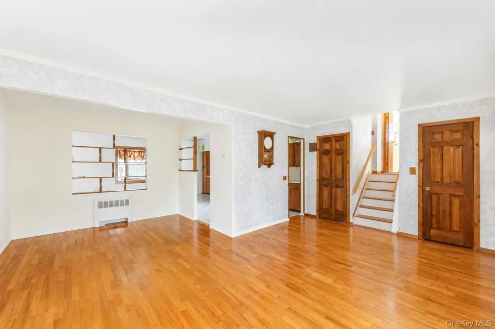 1425 Pine Drive Bay Shore, NY 11706