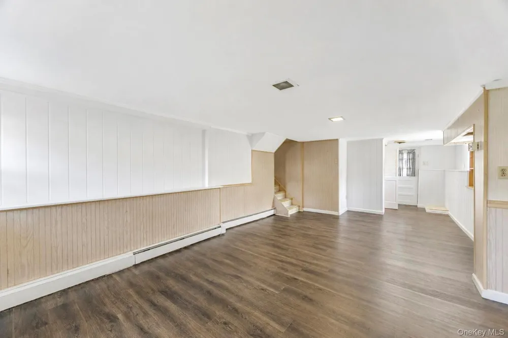 1425 Pine Drive Bay Shore, NY 11706