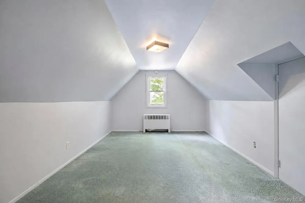 1425 Pine Drive Bay Shore, NY 11706