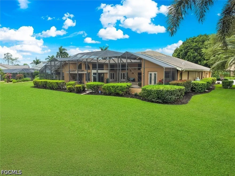 Tweedale Circle Fort Myers, FL 33912