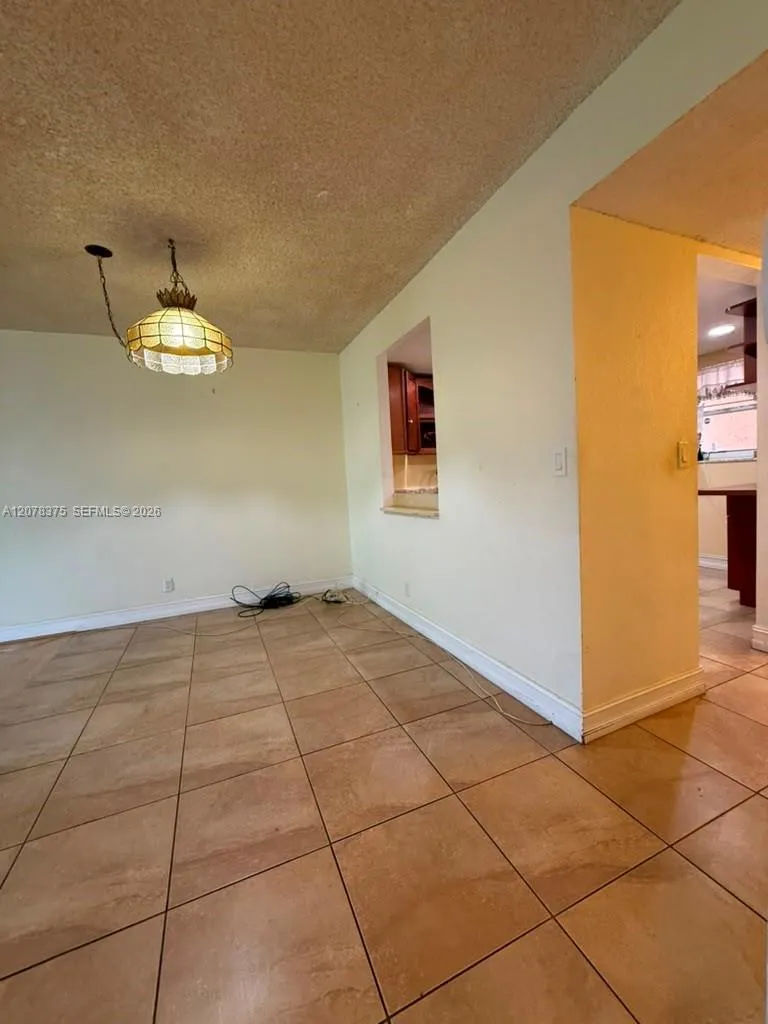3261 Holiday Springs Blvd #401 Margate, FL 33063