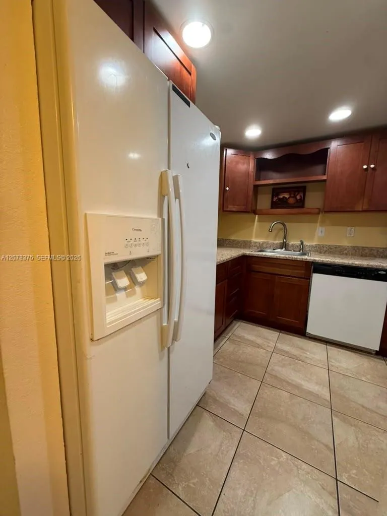 3261 Holiday Springs Blvd #401 Margate, FL 33063