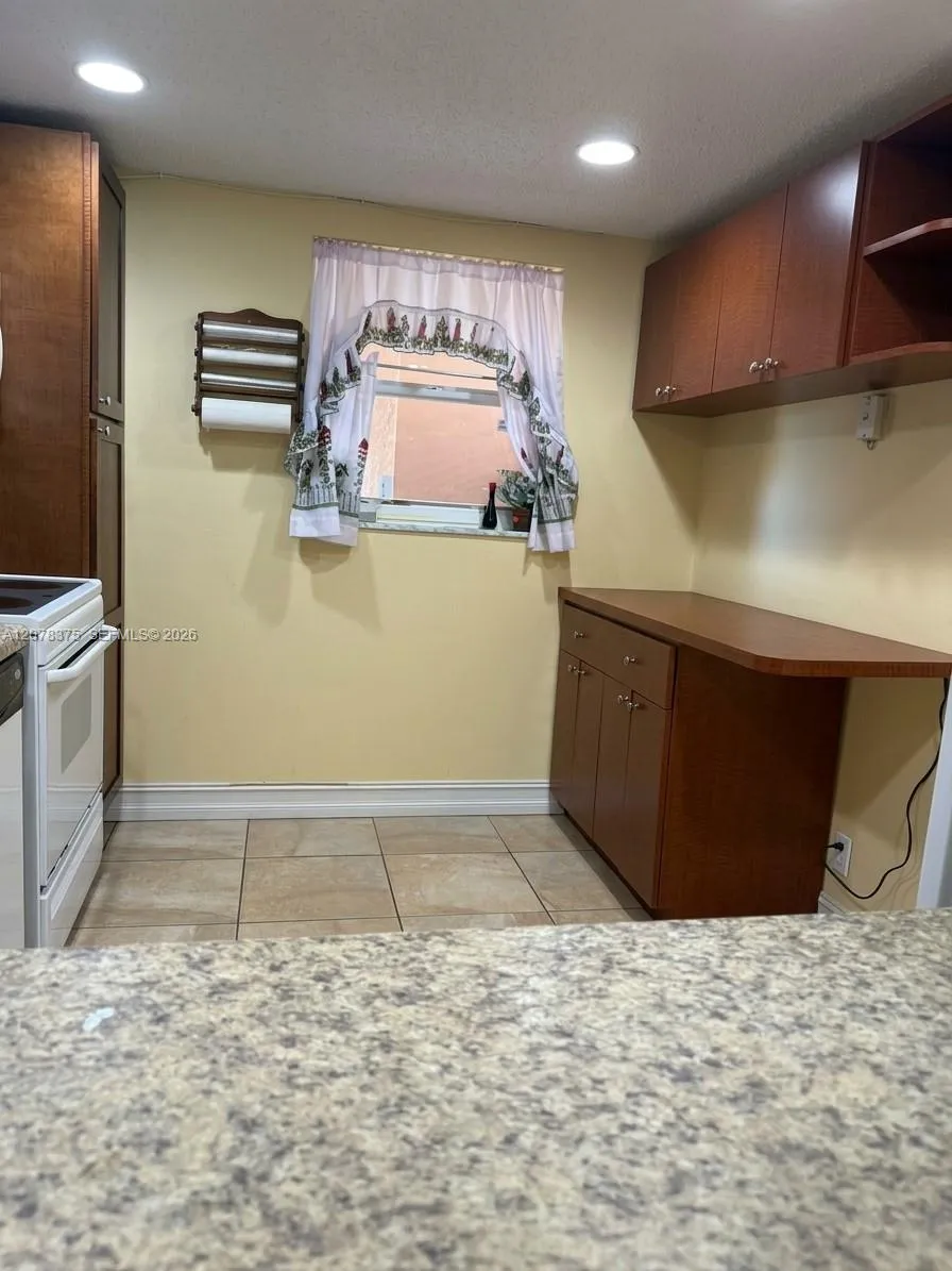 3261 Holiday Springs Blvd #401 Margate, FL 33063