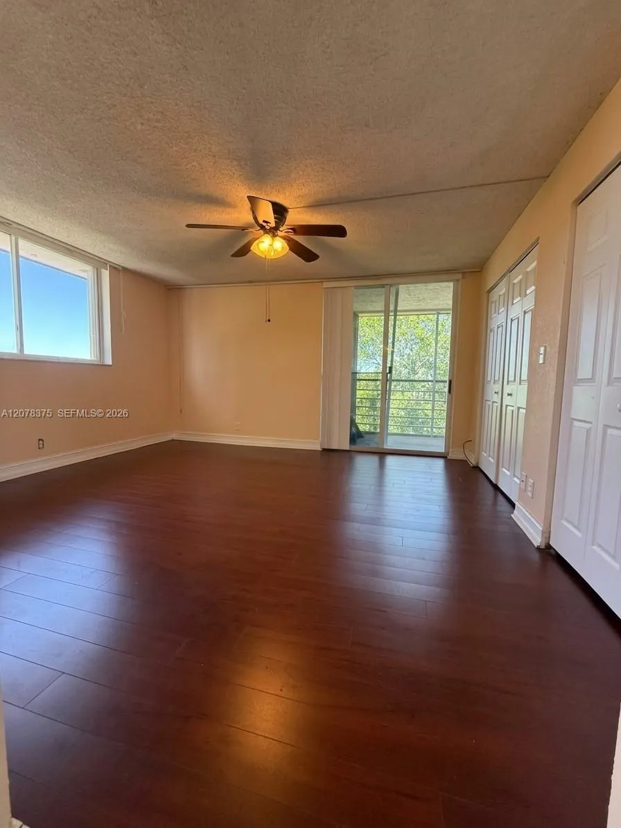 3261 Holiday Springs Blvd #401 Margate, FL 33063