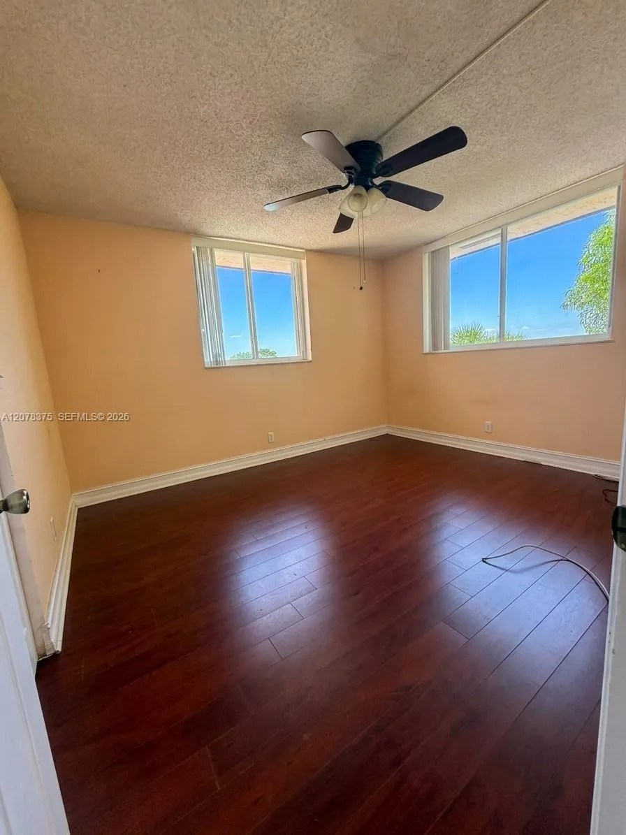 3261 Holiday Springs Blvd #401 Margate, FL 33063