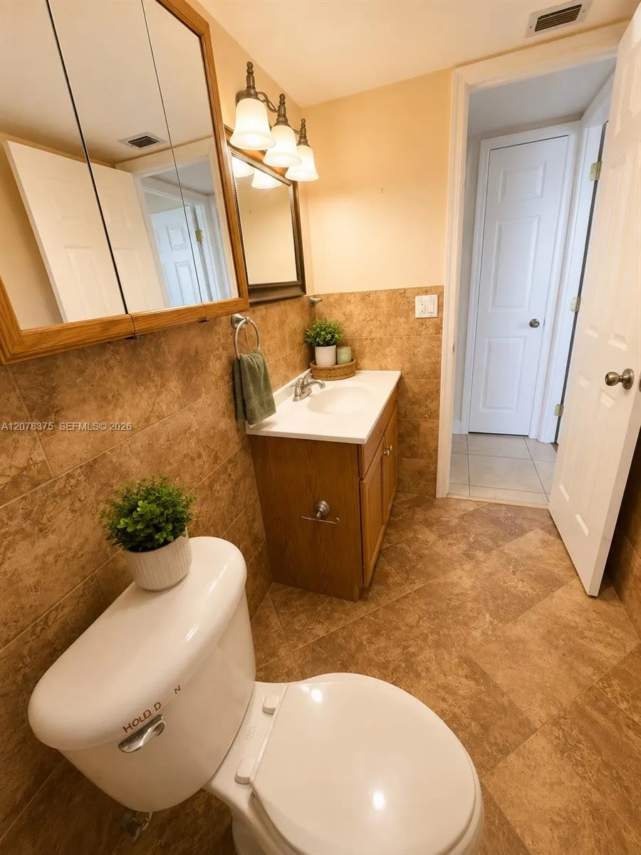3261 Holiday Springs Blvd #401 Margate, FL 33063