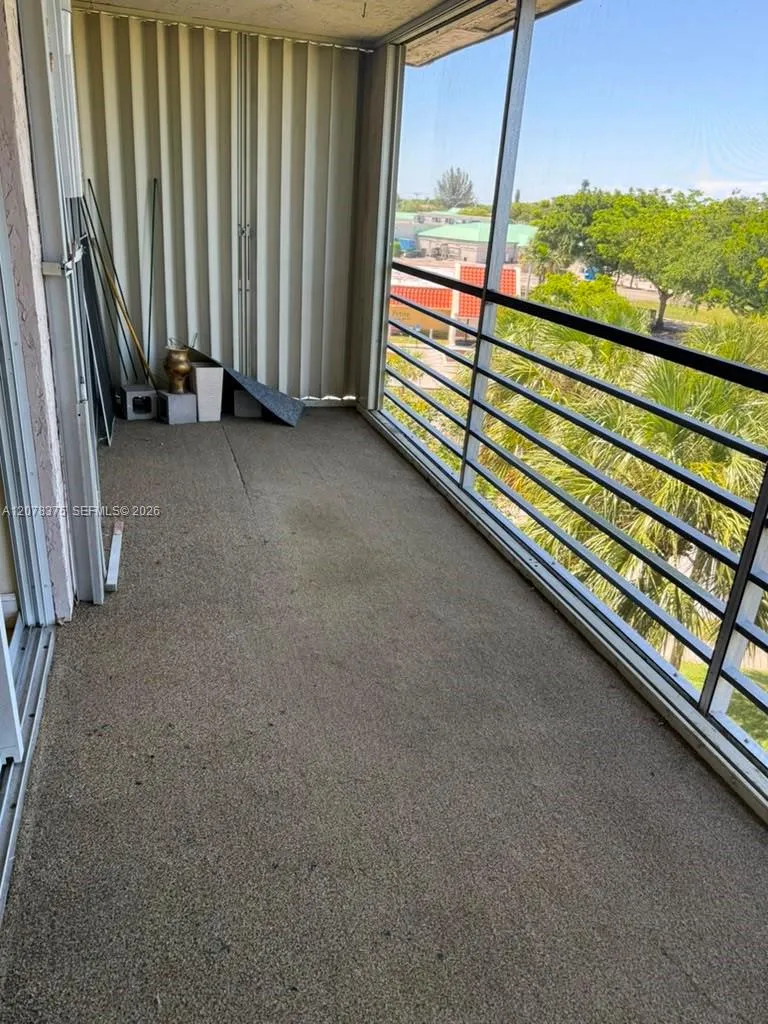 3261 Holiday Springs Blvd #401 Margate, FL 33063