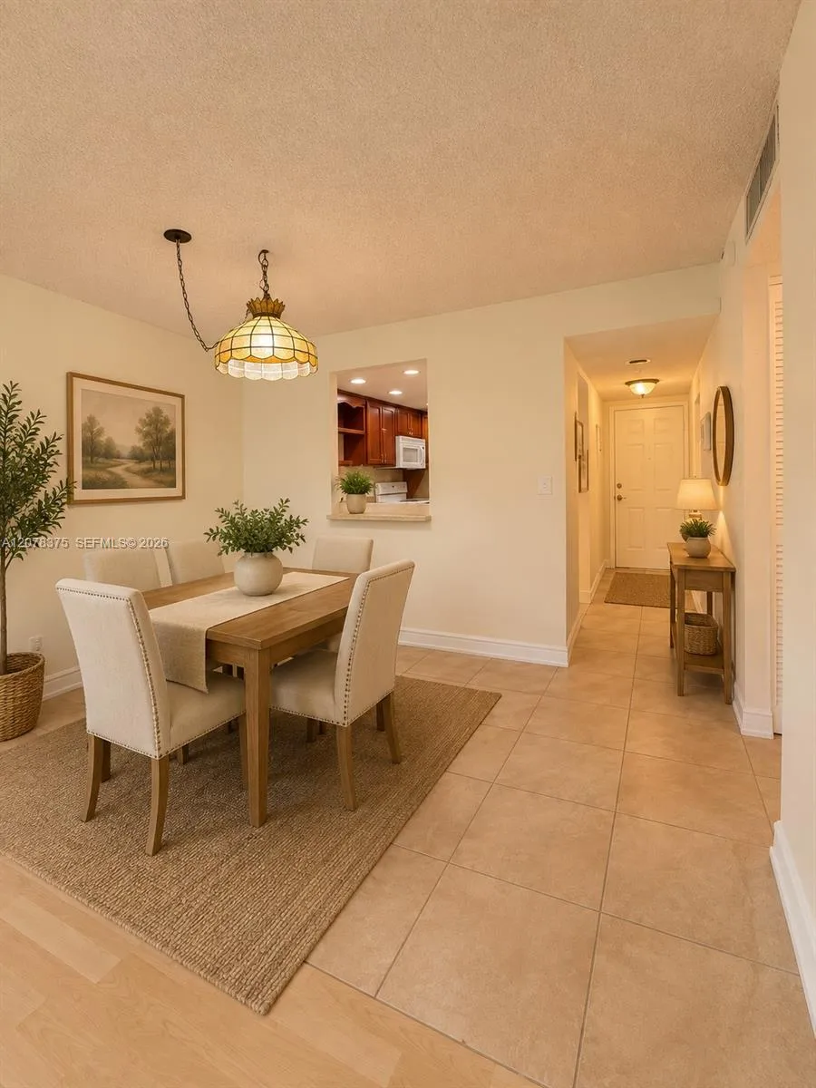 3261 Holiday Springs Blvd #401 Margate, FL 33063