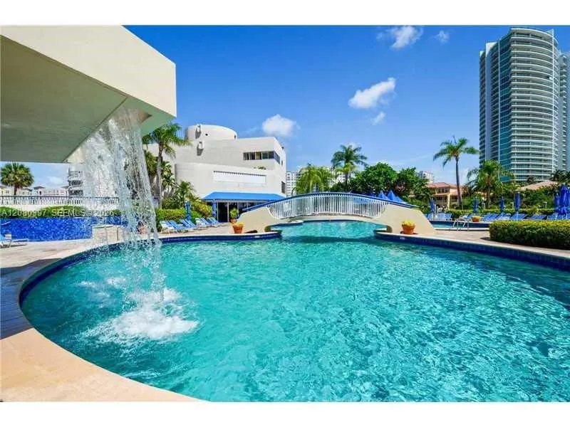 19707 Turnberry Way #4L Aventura, FL 33180