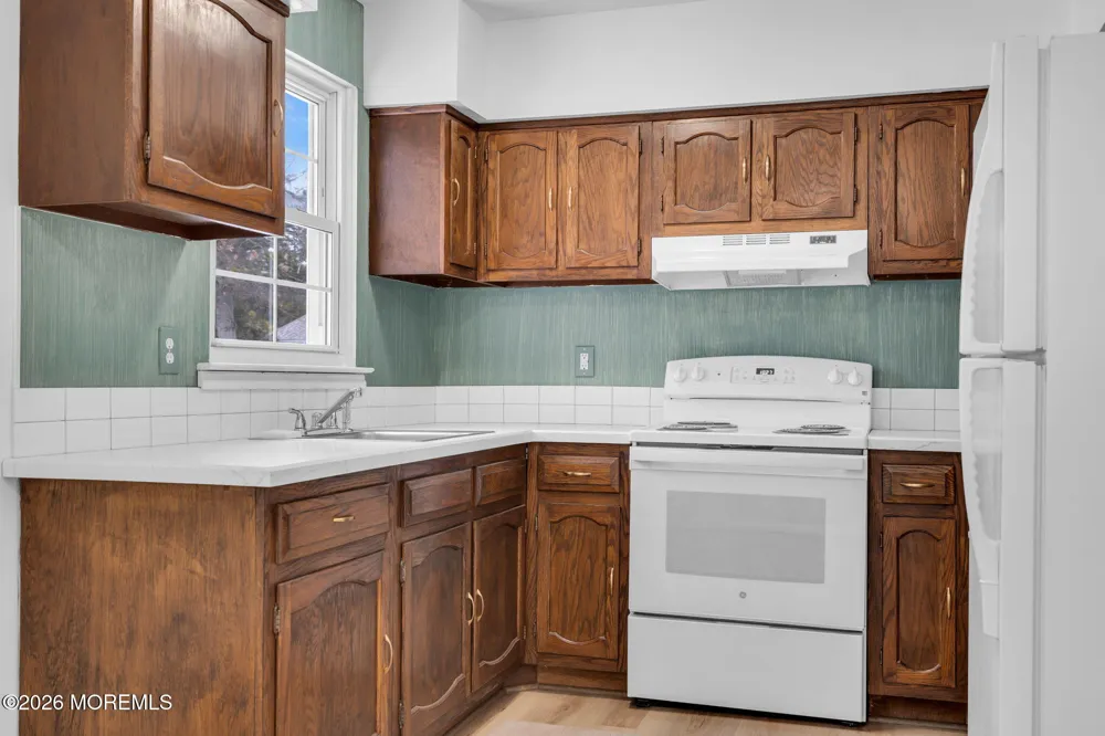2 Deerfield Drive #52 Whiting, NJ 08759