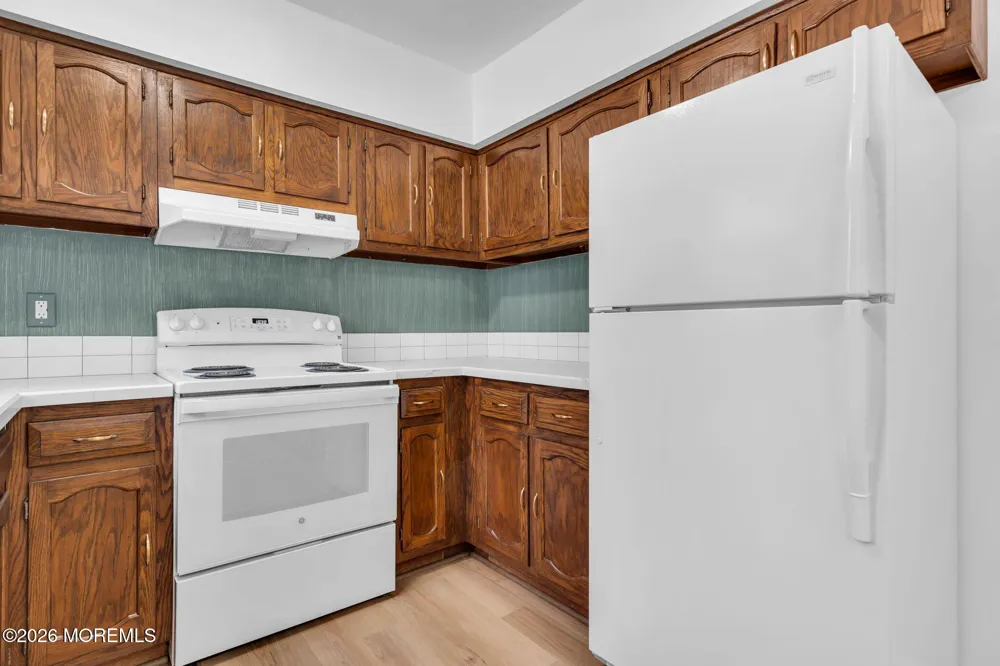 2 Deerfield Drive #52 Whiting, NJ 08759