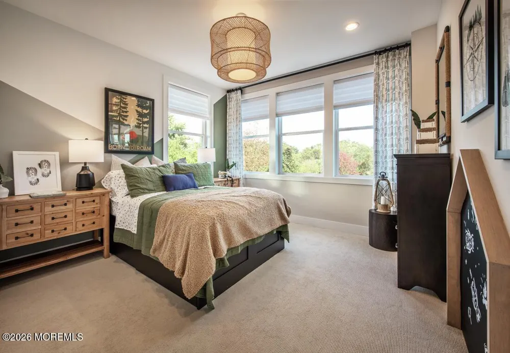 65 Augustus Drive Middletown, NJ 07748