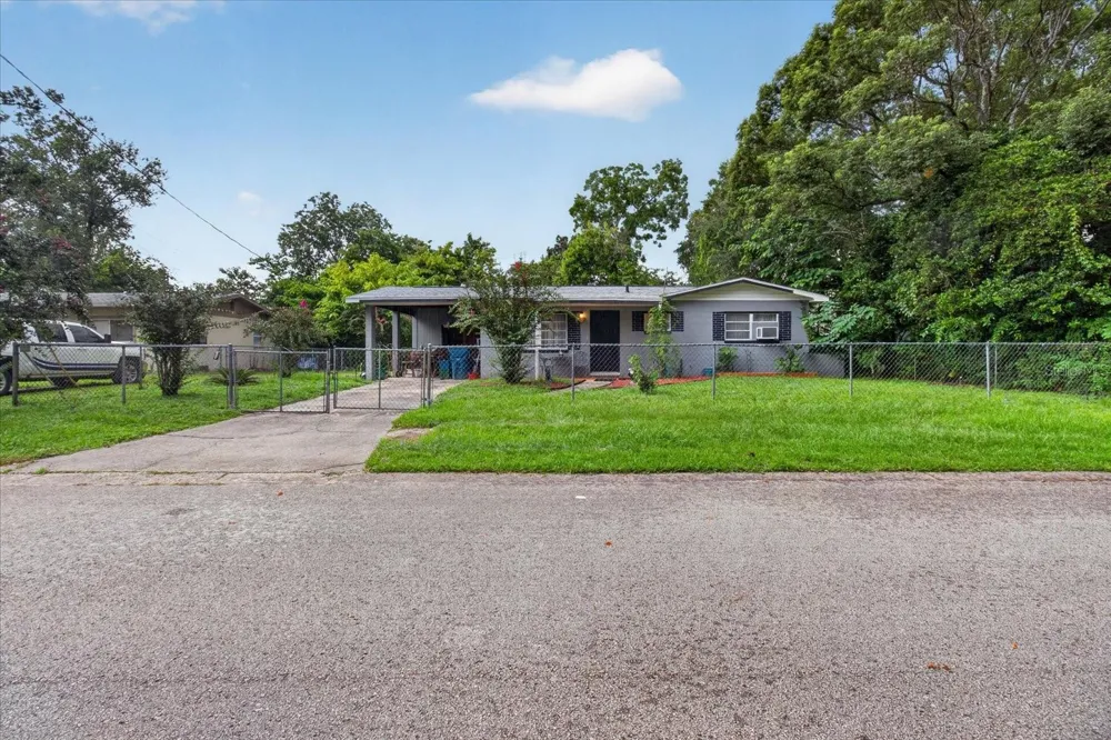 21385 LEHOUIER DRIVE Brooksville, FL 34601