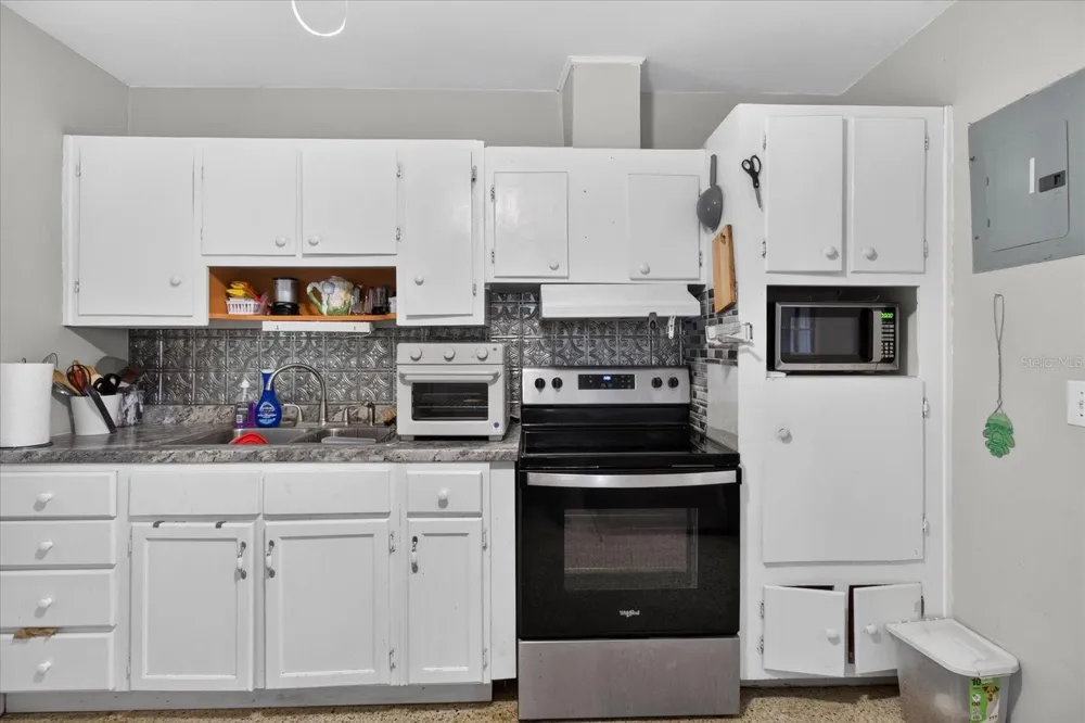 21385 LEHOUIER DRIVE Brooksville, FL 34601