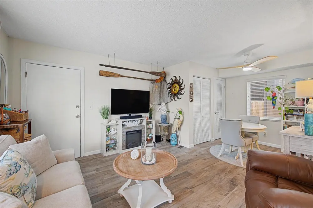 2110 GULF BOULEVARD #6 Indian Rocks Beach, FL 33785