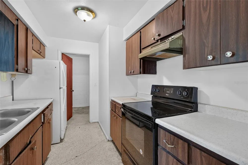 4923 BROOKMEADE DRIVE Sarasota, FL 34232