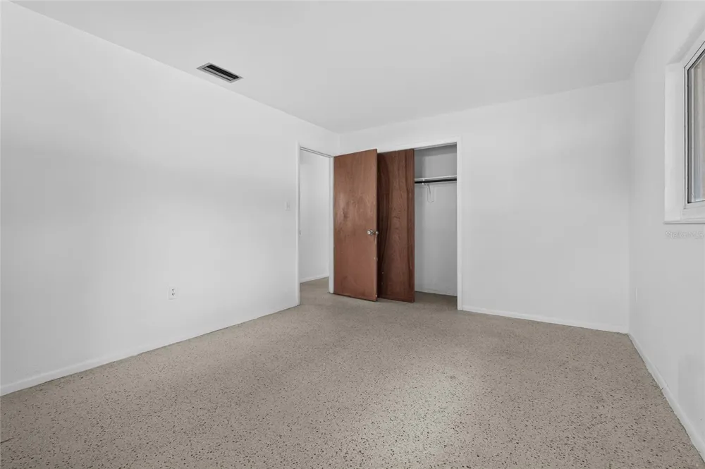 4923 BROOKMEADE DRIVE Sarasota, FL 34232