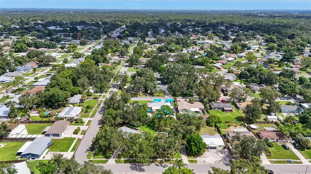 4923 BROOKMEADE DRIVE Sarasota, FL 34232