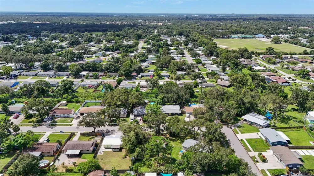 4923 BROOKMEADE DRIVE Sarasota, FL 34232