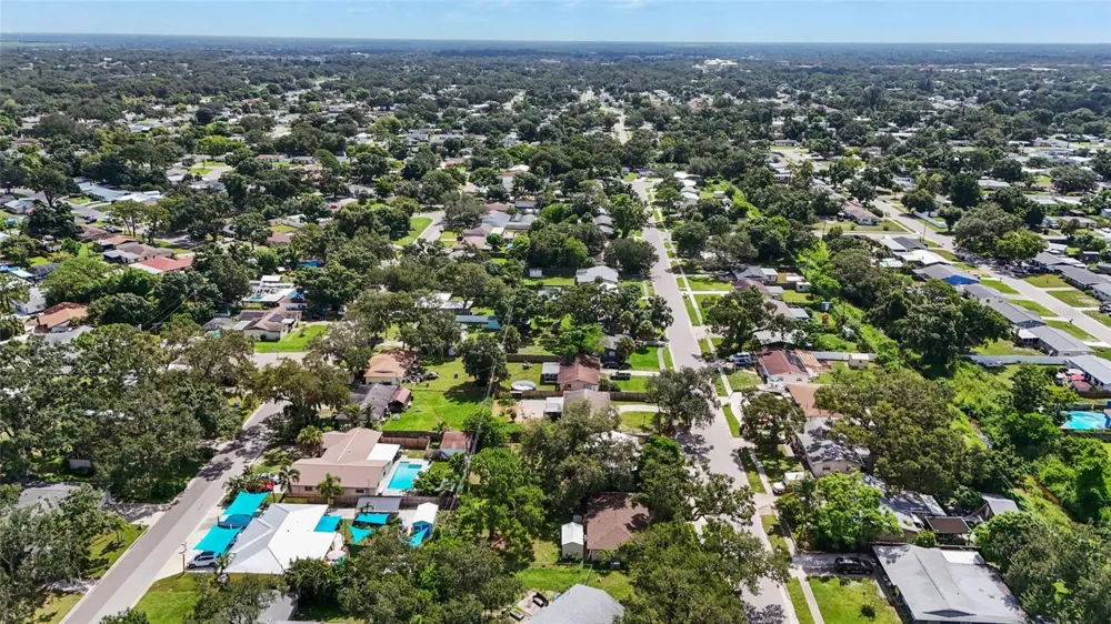 4923 BROOKMEADE DRIVE Sarasota, FL 34232