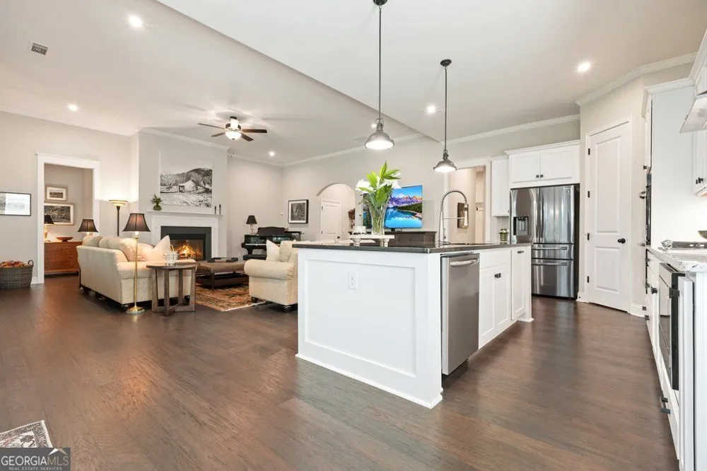 213 Fieldbrook XING Canton, GA 30115