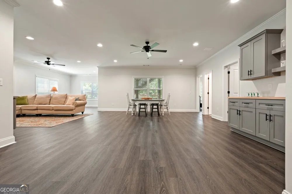 213 Fieldbrook XING Canton, GA 30115