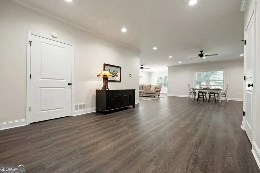 213 Fieldbrook XING Canton, GA 30115