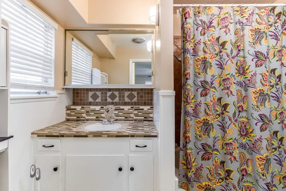 2802 ST EDWARDS CIRCLE #B Austin, TX 78704
