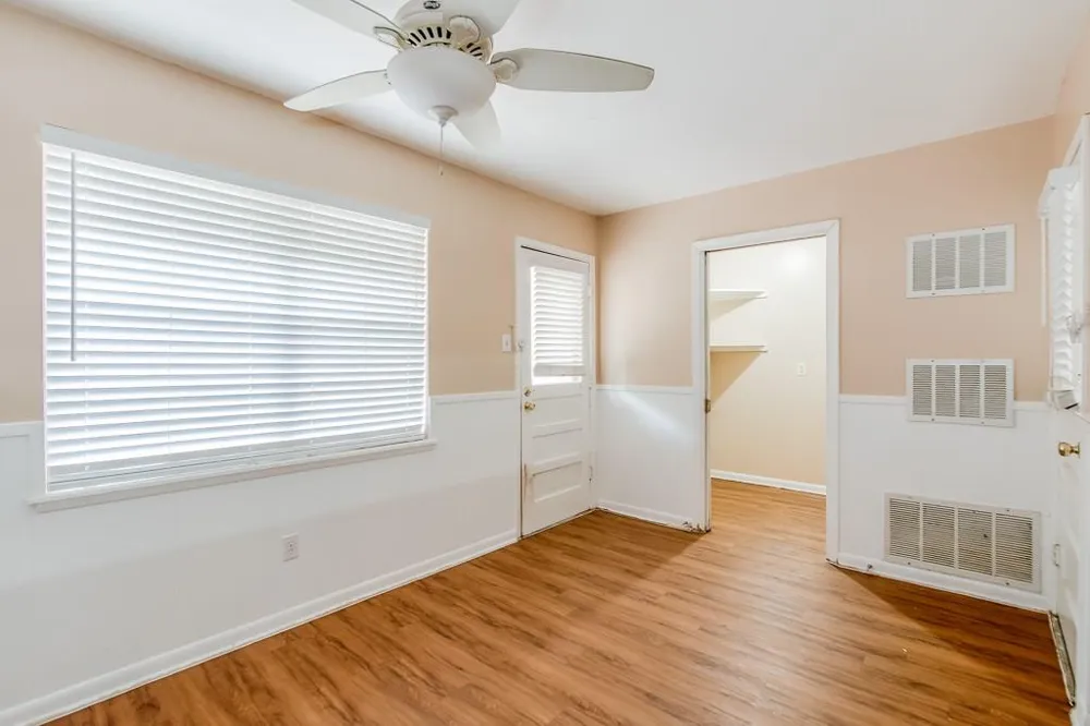 2802 ST EDWARDS CIRCLE #B Austin, TX 78704