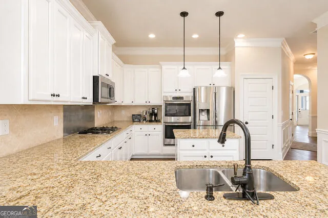 2589 Lake Erma DR Hampton, GA 30228