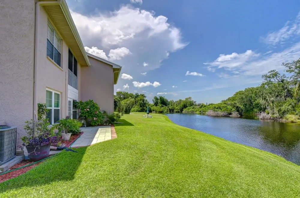 4925 MYRTLE OAK DRIVE #25 New Port Richey, FL 34653
