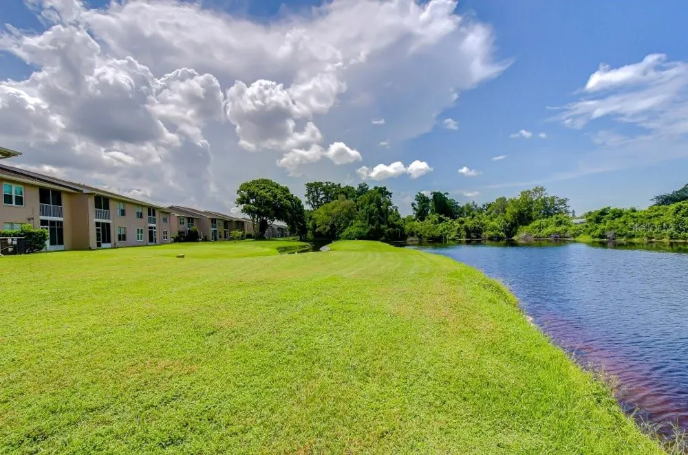 4925 MYRTLE OAK DRIVE #25 New Port Richey, FL 34653