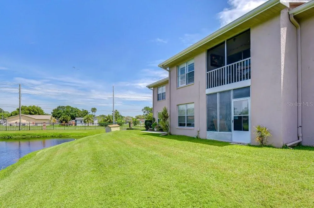 4925 MYRTLE OAK DRIVE #25 New Port Richey, FL 34653