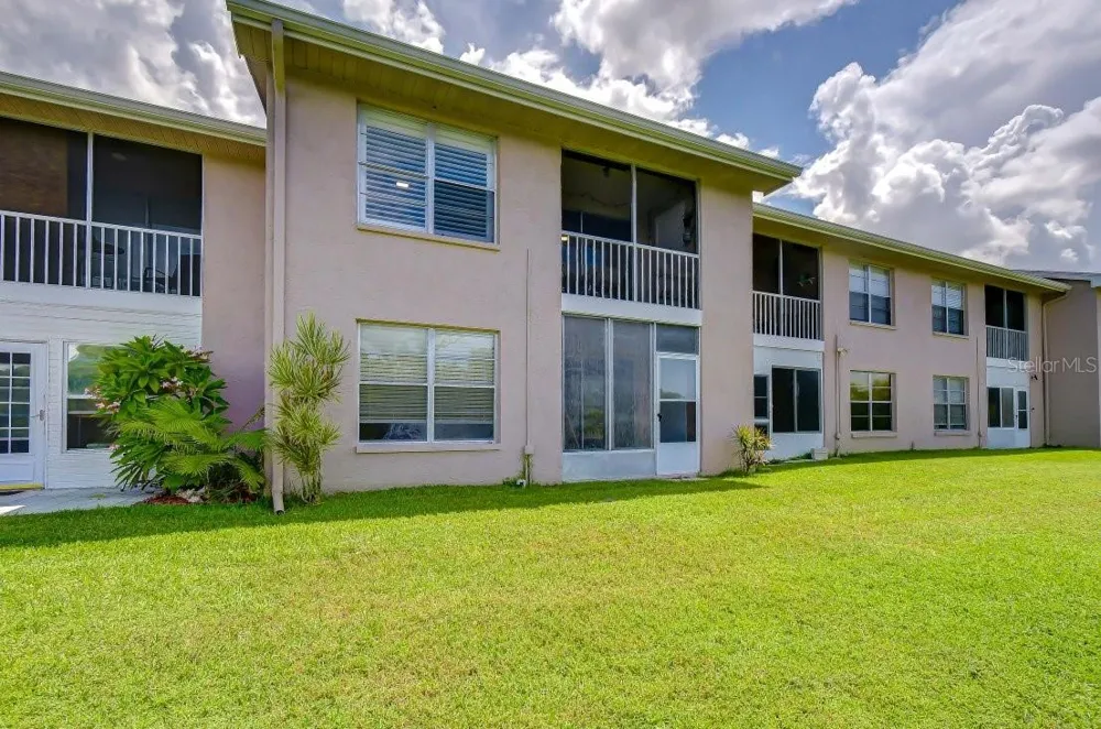 4925 MYRTLE OAK DRIVE #25 New Port Richey, FL 34653