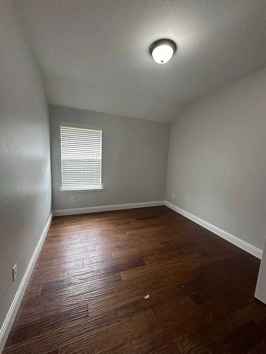 308 Ouida Road Irving, TX 75061