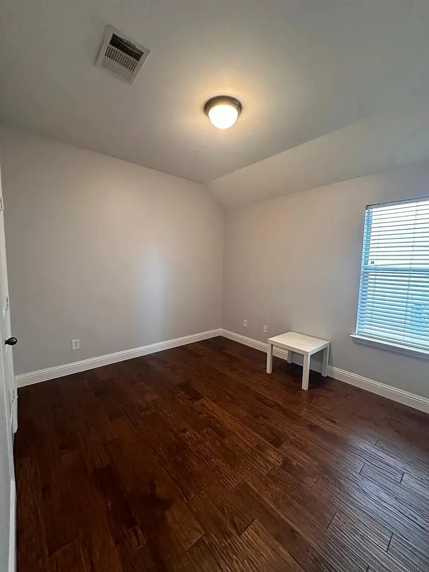 308 Ouida Road Irving, TX 75061