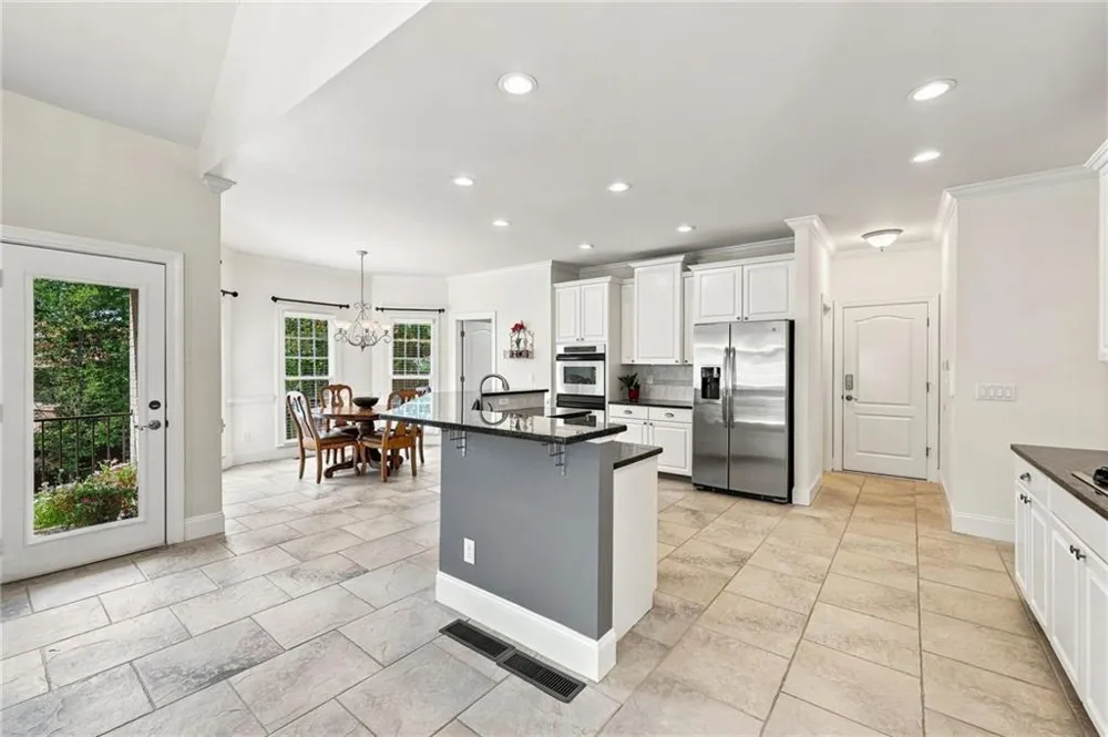 5359 Point South Drive Gainesville, GA 30504