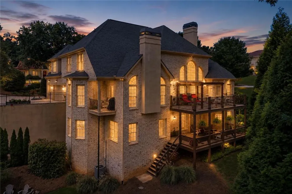 5359 Point South Drive Gainesville, GA 30504
