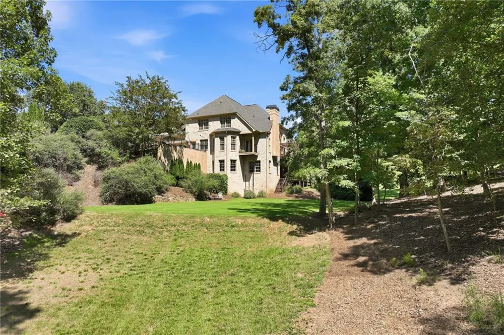 5359 Point South Drive Gainesville, GA 30504