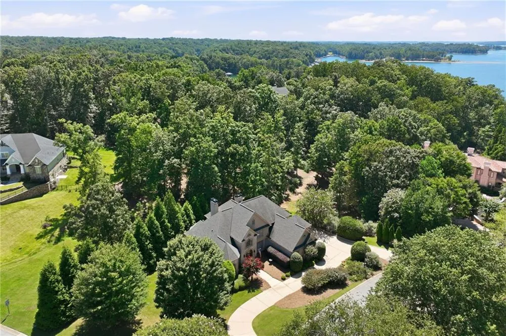 5359 Point South Drive Gainesville, GA 30504