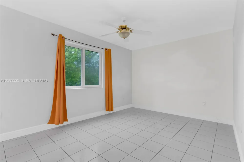 9441 SW 27th Dr Miami, FL 33165