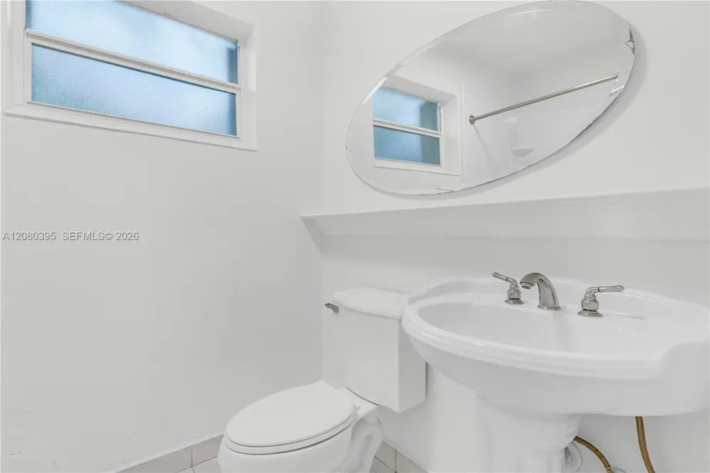9441 SW 27th Dr Miami, FL 33165