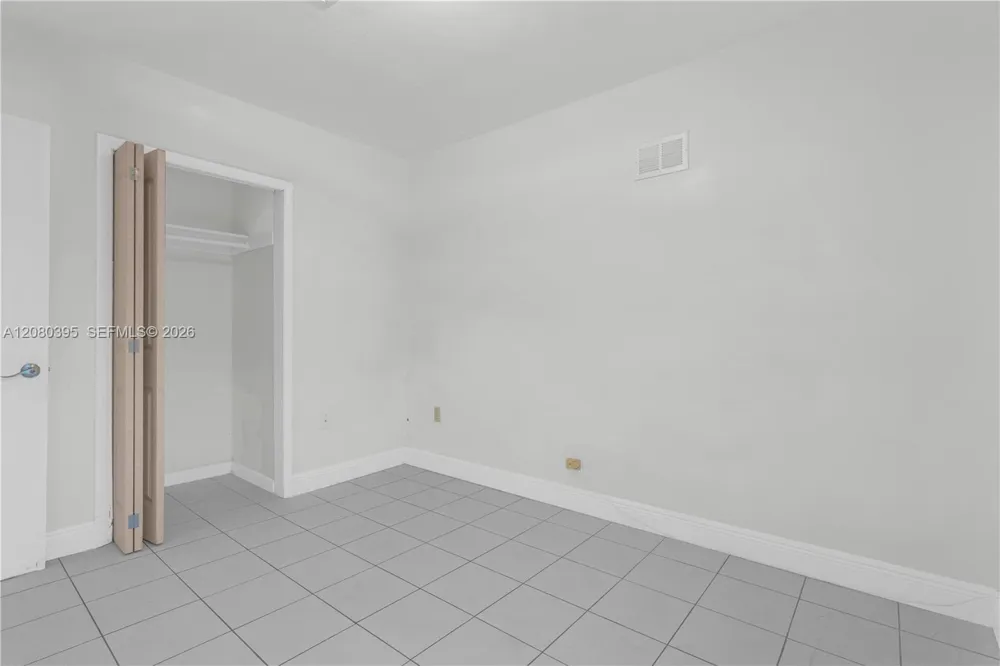 9441 SW 27th Dr Miami, FL 33165
