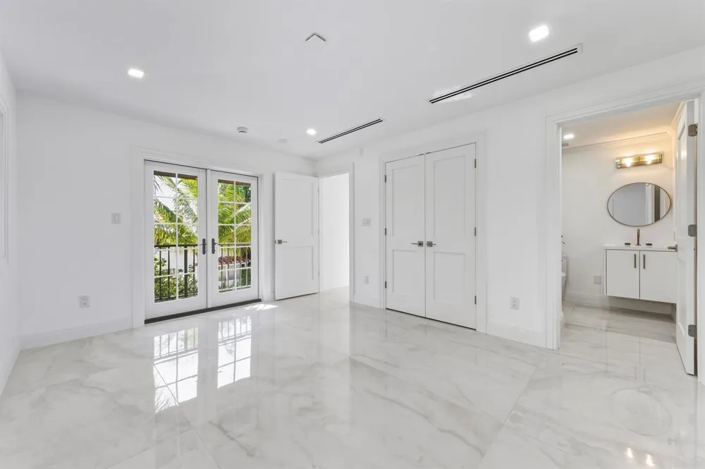 259 OLEANDER AVENUE Palm Beach, FL 33480