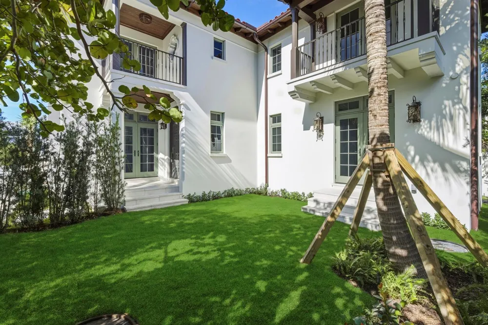 259 OLEANDER AVENUE Palm Beach, FL 33480