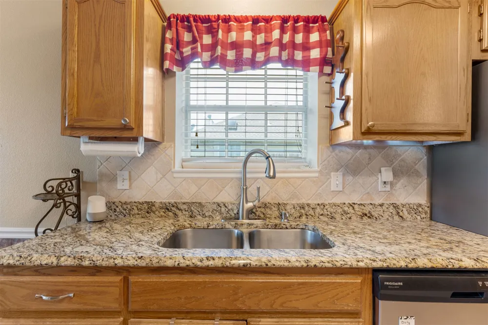 1717 W Jefferson Street Broken Arrow, OK 74011
